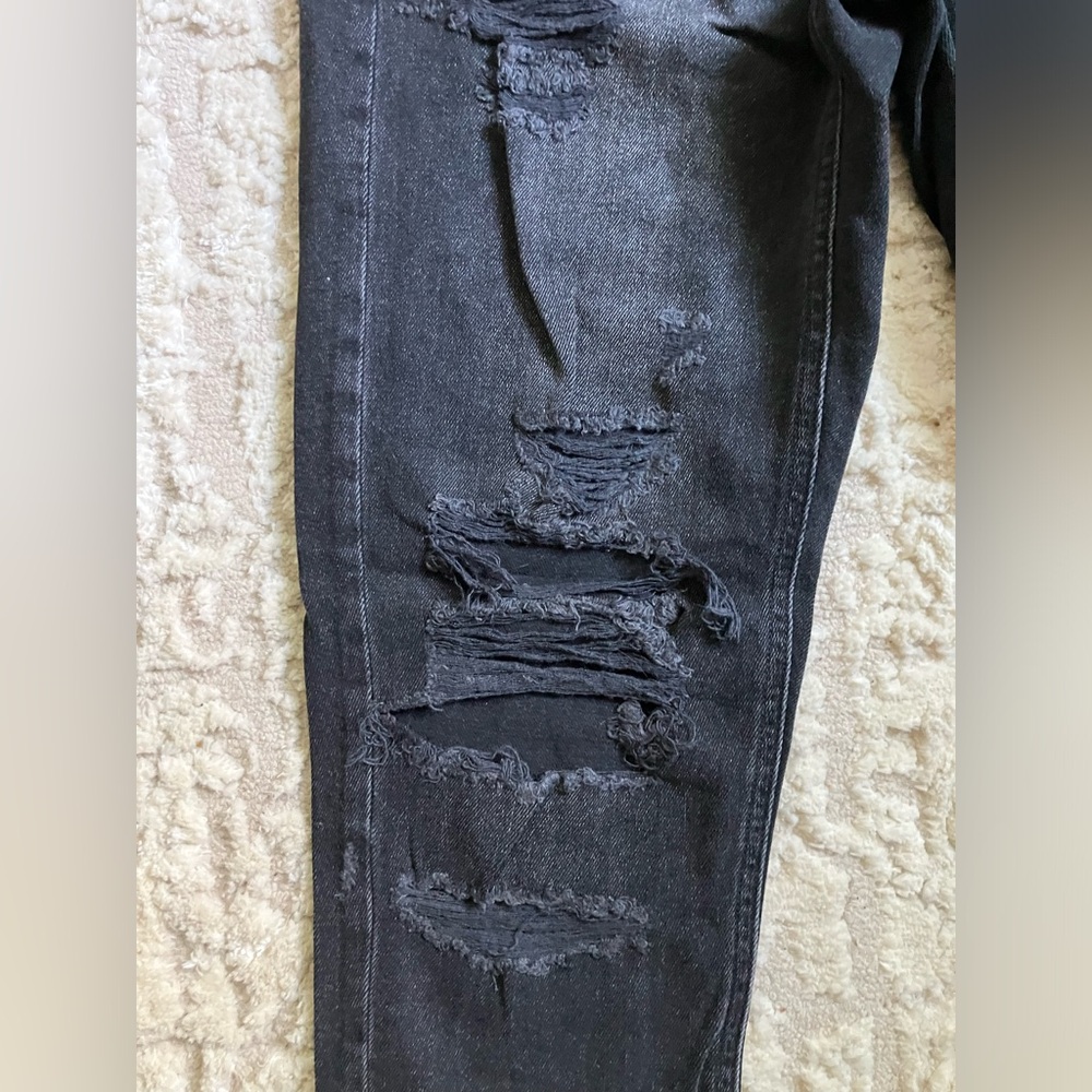 American Eagle Comfy Black Distressed Denim Mom Jeans size 0 regular - Picture 6 of 16